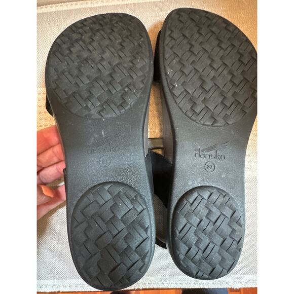 Dansko Jordyn Leather Adjustable Sandal in Black Size 37/ US 7 - Picture 6 of 7